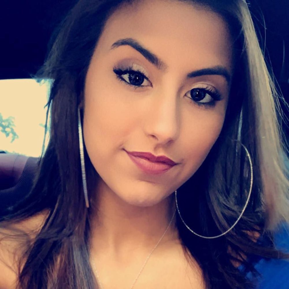 Meet your Posher, Gabriela